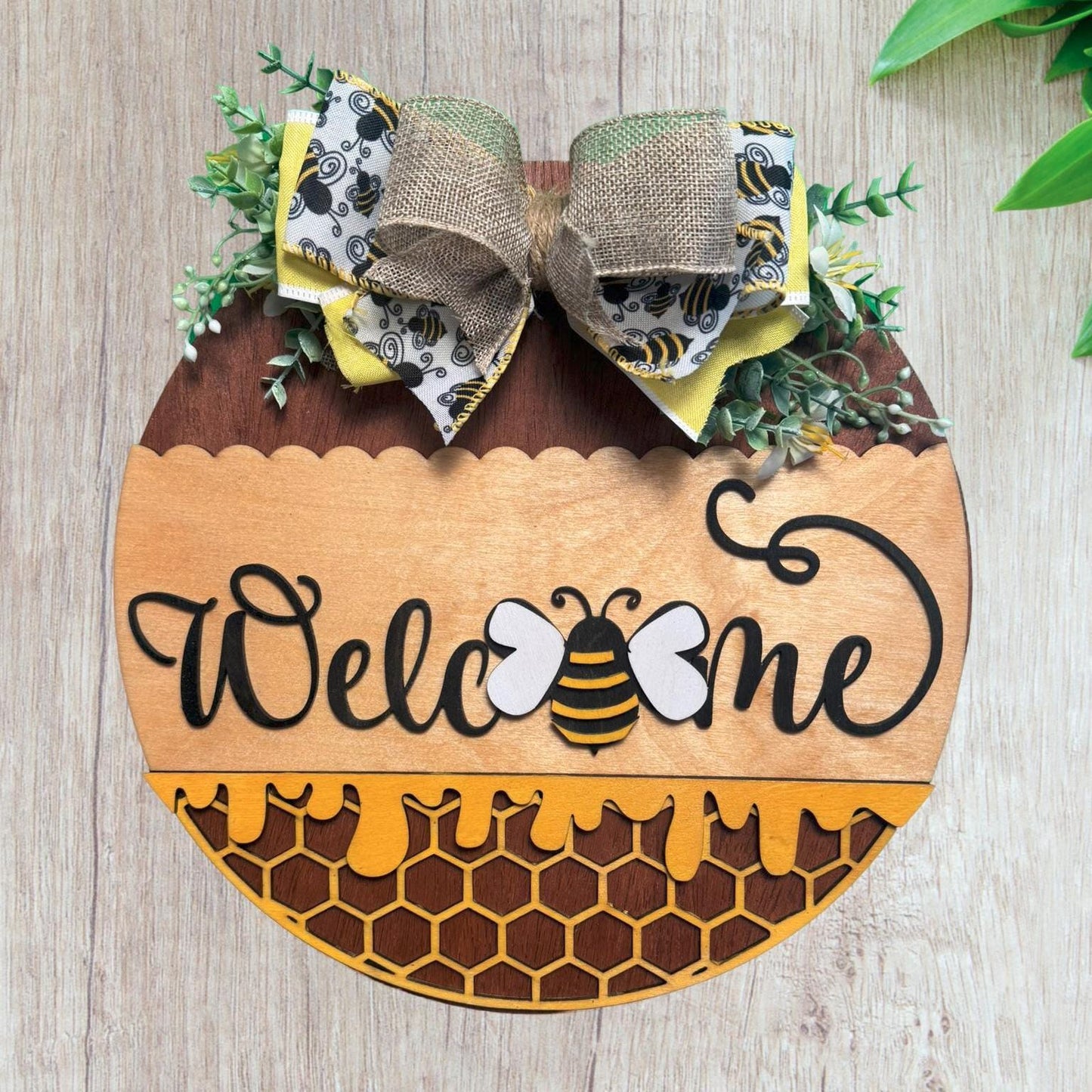 Bumblebee Welcome Sign | 13.5" Round Wooden Door Decor | Honeybee Porch Sign with Bow | Spring Summer Farmhouse Bee Home Decor |