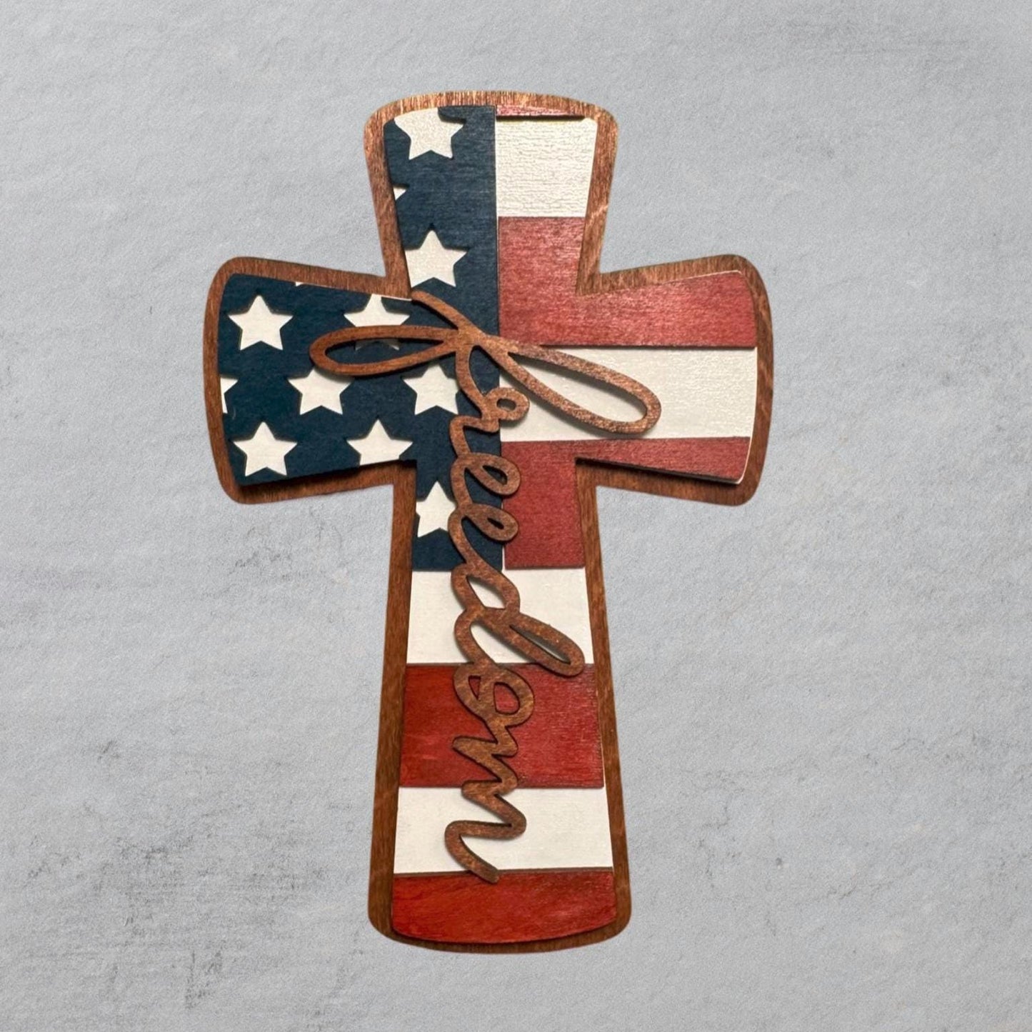 Patriotic Wooden Cross Sign β Freedom Wall Decor β Rustic American Flag Faith Sign β Memorial Day β 4th of July β Veterans Gift β USA Decor